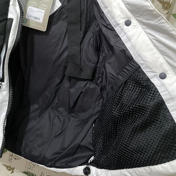 Canada Goose White Down Outerwear - Picture 8 of 12